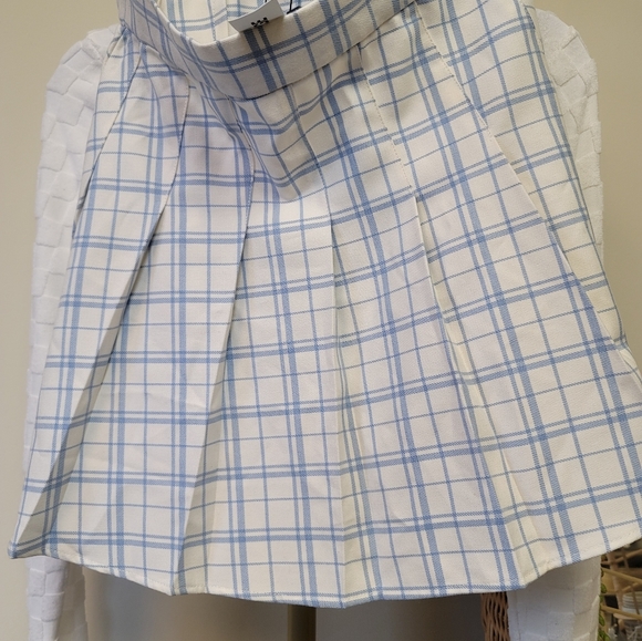 GARAGE Jupe Brittany Pleated Skirt White Serenity 😍 - Picture 5 of 9